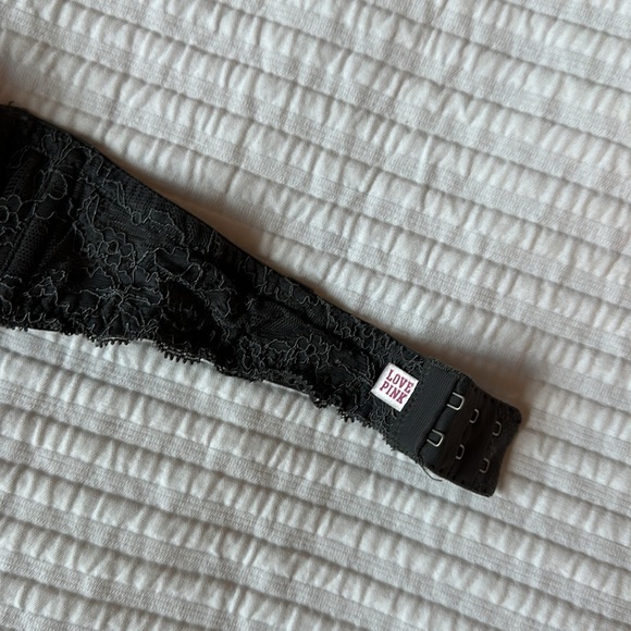 Victoria’s Secret Pink Bra - Picture 2 of 6
